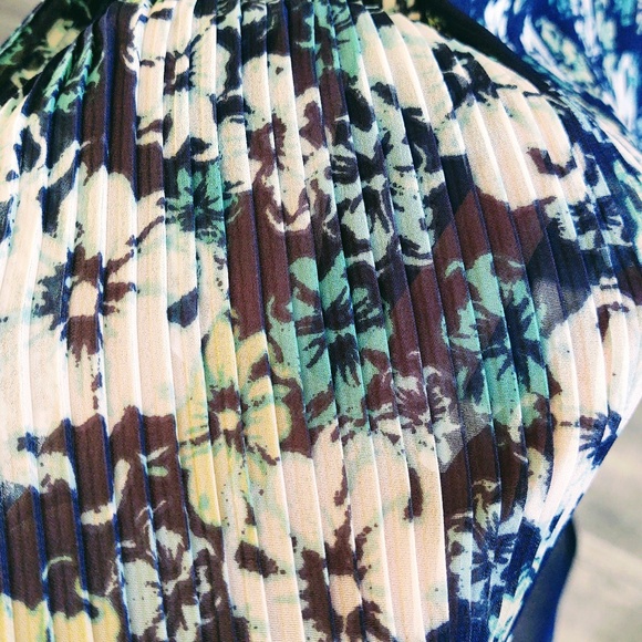 NWT LAUREN CONRAD CHIFFON SHEER OVERLAY LINED SLEEVELESS FLORAL POLY DRESS 14 - Picture 10 of 14